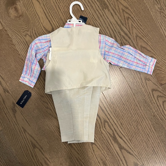NAUTICA baby boy 4 piece suit size 6-9 months - Picture 2 of 4